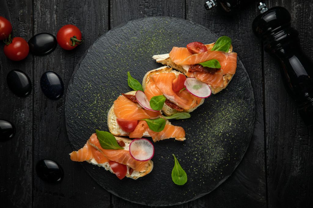 Tła do fotografii kulinarnej — podstawa udanych zdjęć jedzenia